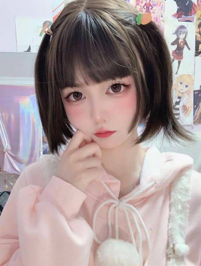 福利姬灵灵全球cos外围经济（全国独家资源）分享的黄推图片2 - 网红私拍内容