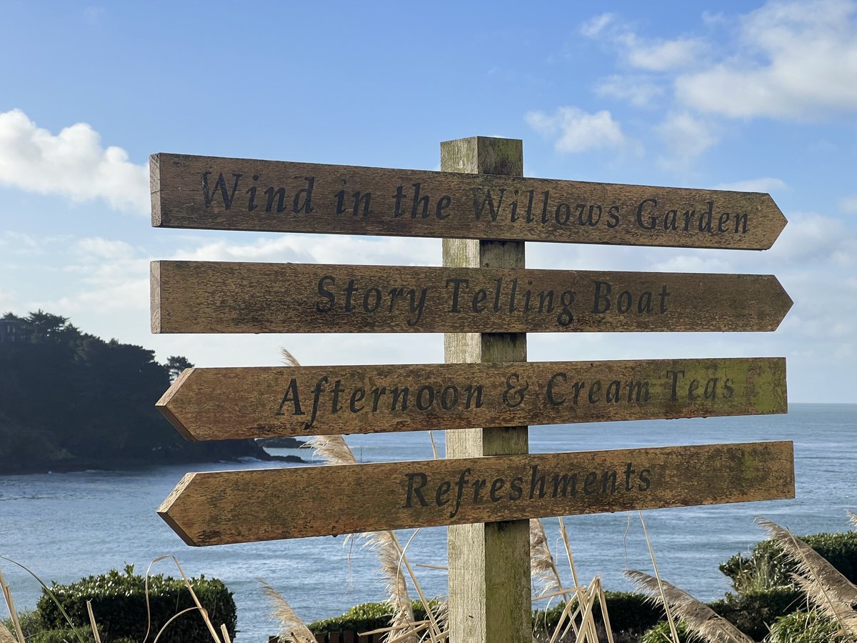 wapple15's tweet image. #Fowey 🏴󠁧󠁢󠁥󠁮󠁧󠁿 #FingerpostFriday #ShadowsReflects