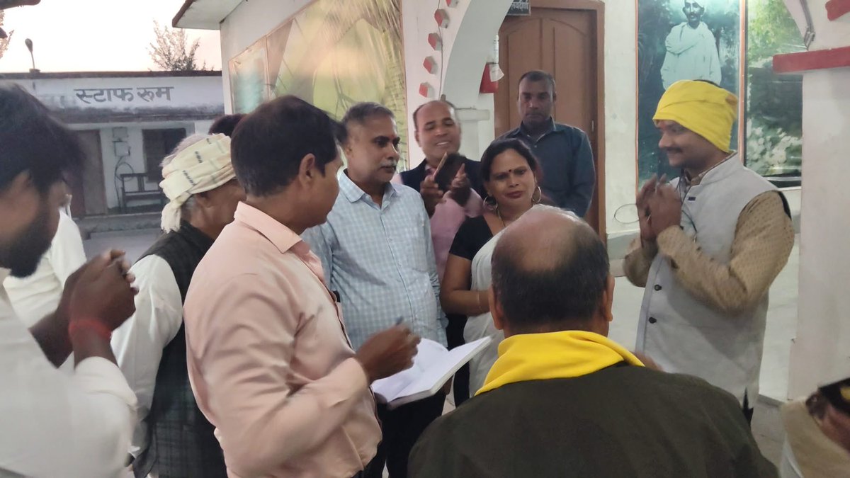 आज भितिहरवा गांधी आश्रम में जन सुराज के साथीगण के साथ सत्याग्रह की हुंकार 🙏