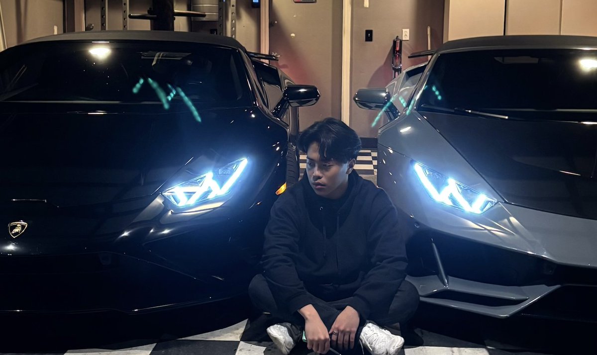 X_FINALBOSS's tweet image. World&apos;s #1 BEST business (made $7.8M profits since 2024 as 22 yr old)

DIGITAL PRODUCTS

100% margins. instant delivery. Just yap and share knowledge and get paid thousands per client. no face. use AI. Automate posts and entire funnel.

If my students with no business experience…