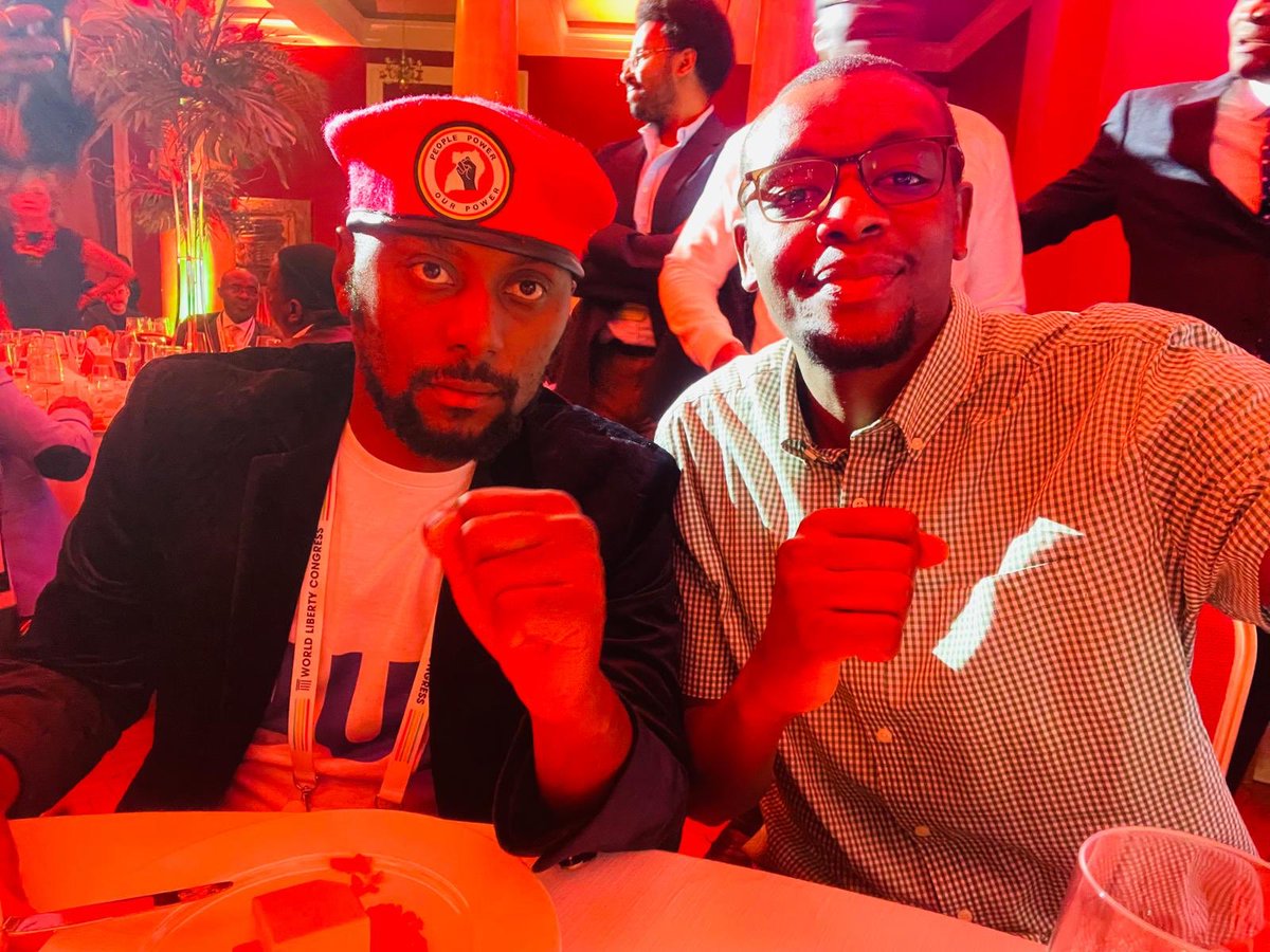 KakwenzaRukira's tweet image. I’ve always disagreed with @DavidLRubongoya but he has never told me ‘olinga amazi’ because he values and learns from dissenting opinions unlike others in NUP. I have no vote but I’ve friends and family who will give you the votes upon my word.