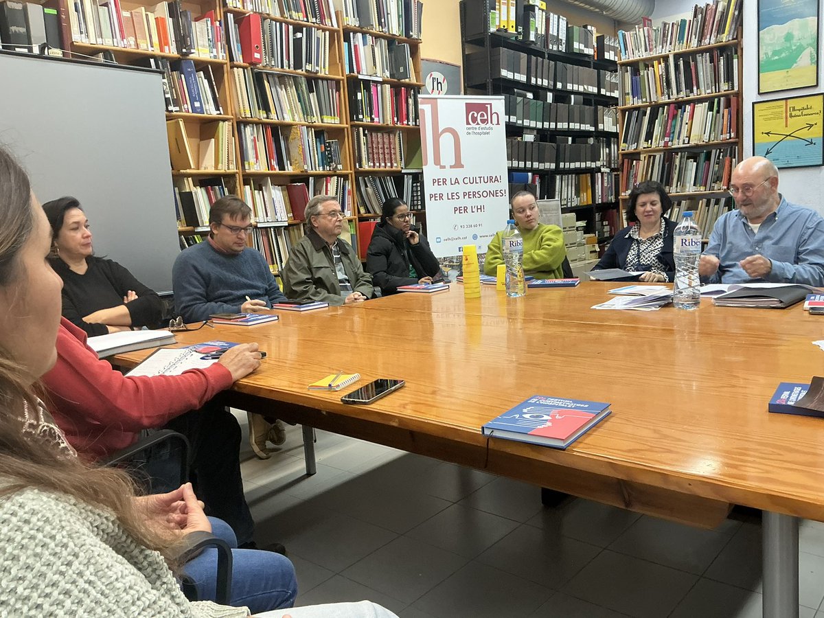 espaiciutadania's tweet image. Imatges reunió del mes de novembre  d’Espai de Ciutadania al @CELHOSPI i temes tractats (19 de novembre de 2025)