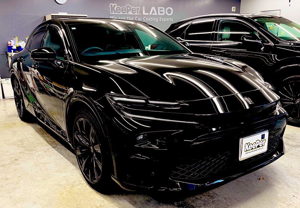 カーコーティングのメンテナンスでピカピカになった愛車だ！