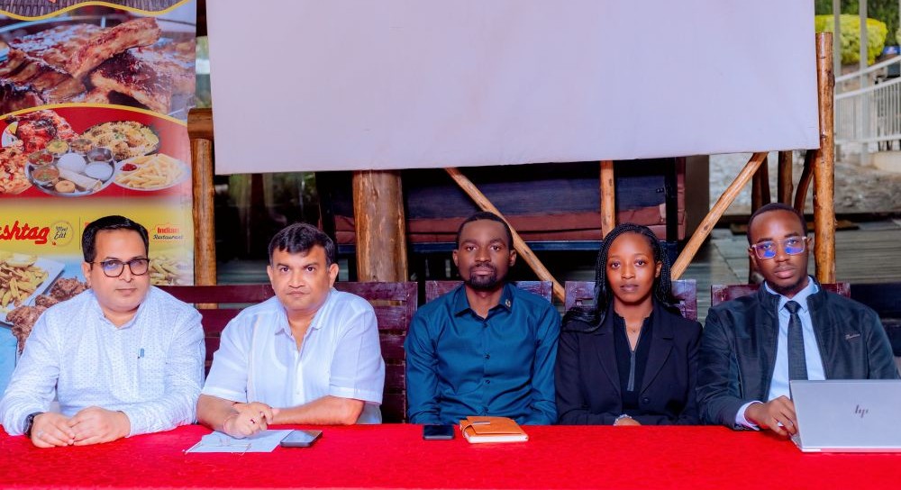 Rwandadaily_'s tweet image. Kigali is gearing up for its first-ever Rwanda diplomatic charity bazaar, bringing together embassies, artisans and over 2,000 expected visitors.
A full day of cultural showcases, auctions and global cuisine, all to empower youth &amp;amp; women-led cooperatives across rural Rwanda.
Read…