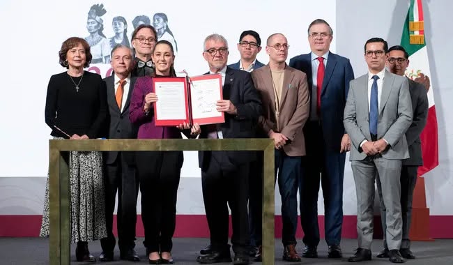 Presidenta Claudia Sheinbaum Pardo presenta Clúster Nacional y Centro Mexicano de Supercómputo para hacer de #México una potencia #científica
reflexion24informativo.com.mx/presidenta-cla…
#reflexion24informativo #México #Transformacion #investigacion
