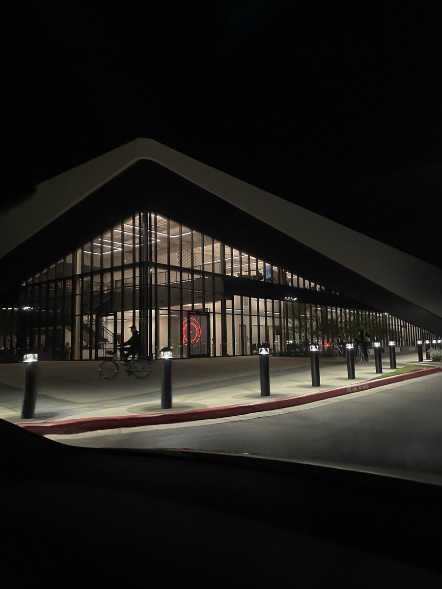 Ronnie (@ronniecurious) on Twitter photo 