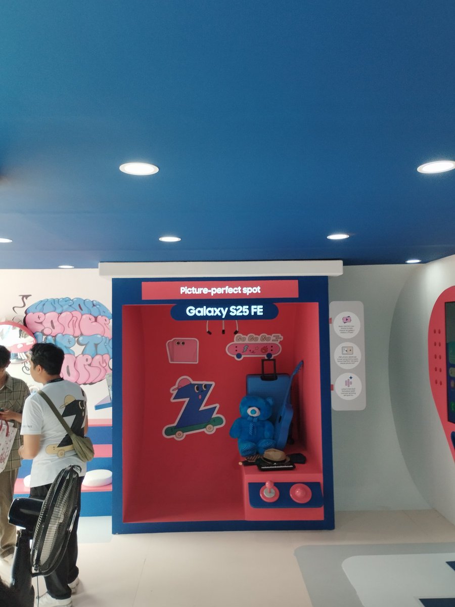 #GALAXYCAMPUSUNAIR
#EXPLOREGALAXYWAY
#GALAXYZFOLD7
#GALAXYZFLIP7
#GALAXYS25 FE

<a href="/samsungID/">Samsung Indonesia</a>