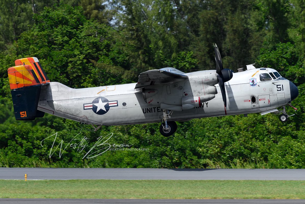 DefenseNewspk's tweet image. Some sights you never get tired of the C-2 rolling in and out of SJU is one of them Call sign “RAWHD51” 
Reg: 162166 C2Greyhound
#Navy#AviationPhotography
#SJU #PuertoRico #AviationLovers #MilitaryAviation #PlaneSpotting
#NavalAviation #AviationDaily