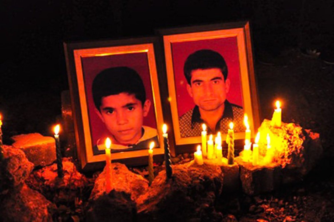 21 Kasım, 12 yaşında 13 kurşunla öldürülen Uğur Kaymaz’ın ve babası Ahmet Kaymaz’ın anılarını hatırladığımız gün. Uğur, Dünya Çocuk Hakları Günü’nün hemen ertesi günü, evinin önünde yaşamını yitirdi. Bu tarih, devletin çocukları koruma sorumluluğunu yerine getirmek bir yana, kimi