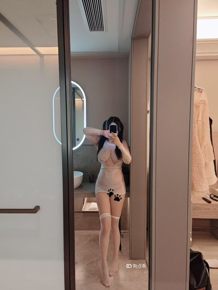 福利姬有点乖🐰分享的黄推图片2 - 网红私拍内容