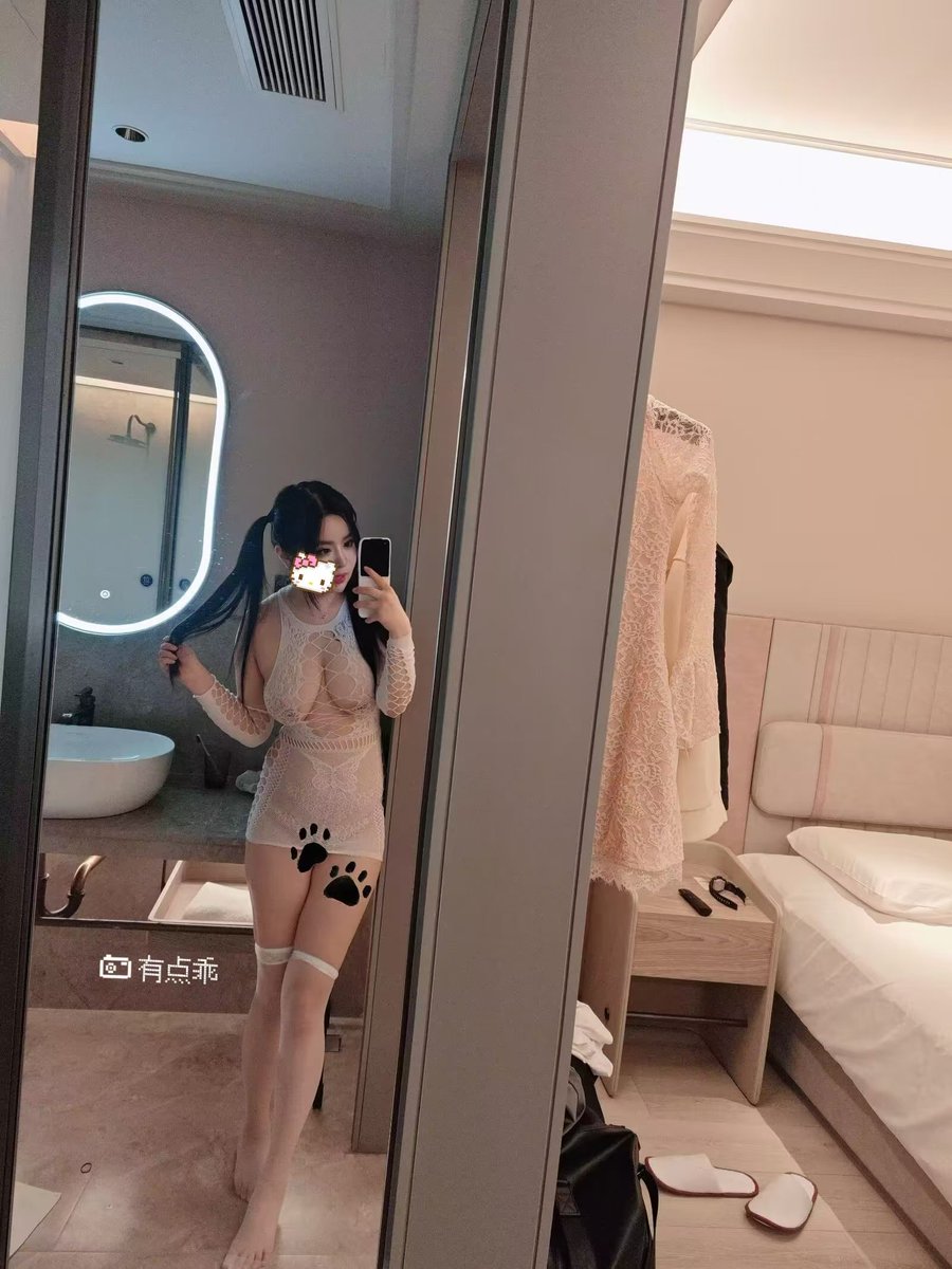 福利姬有点乖🐰分享的黄推图片3 - 网红私拍内容