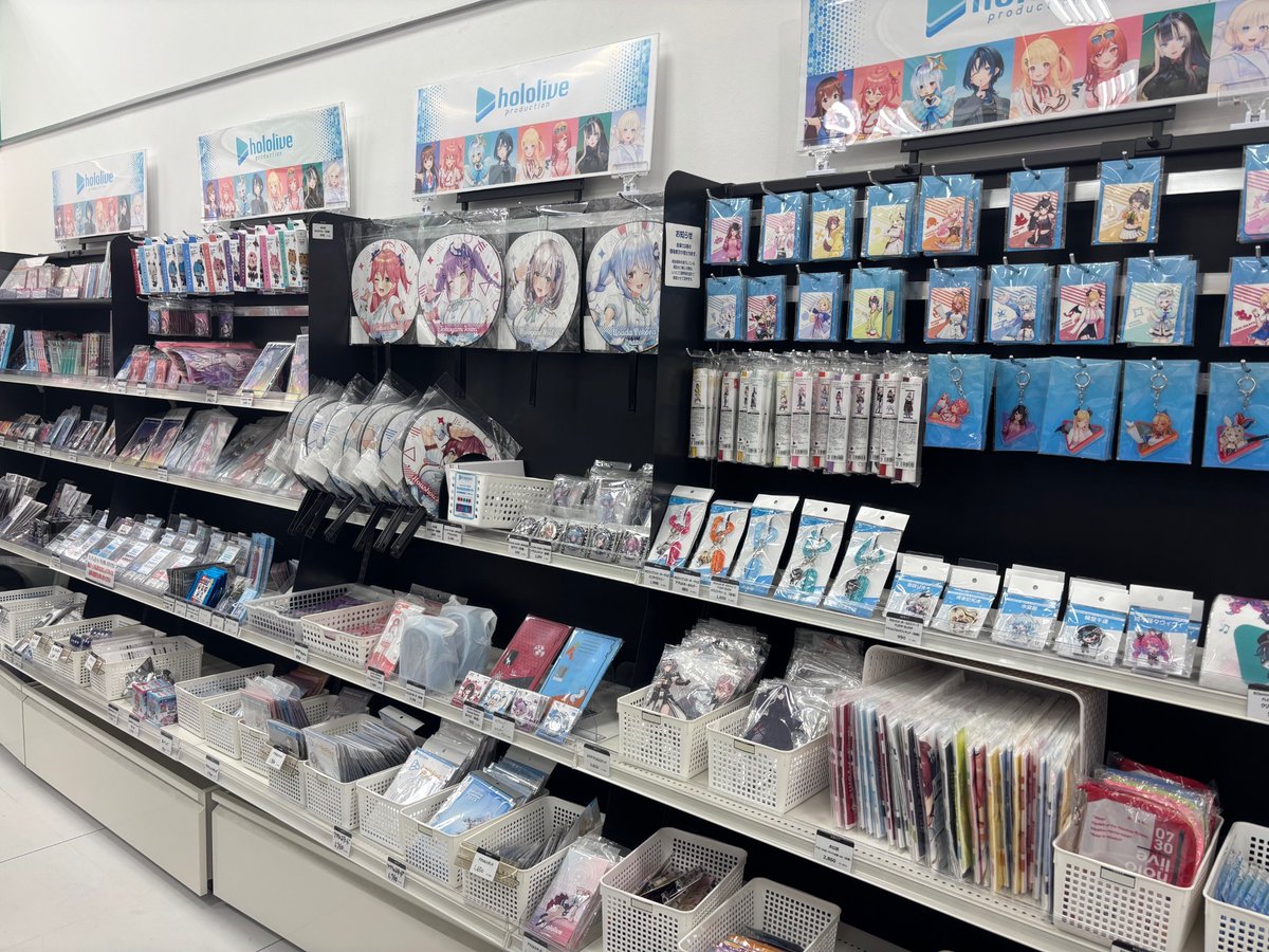 ホロライブ】 「FLOW GLOW 1周年記念グッズ」 本日入荷いたしました