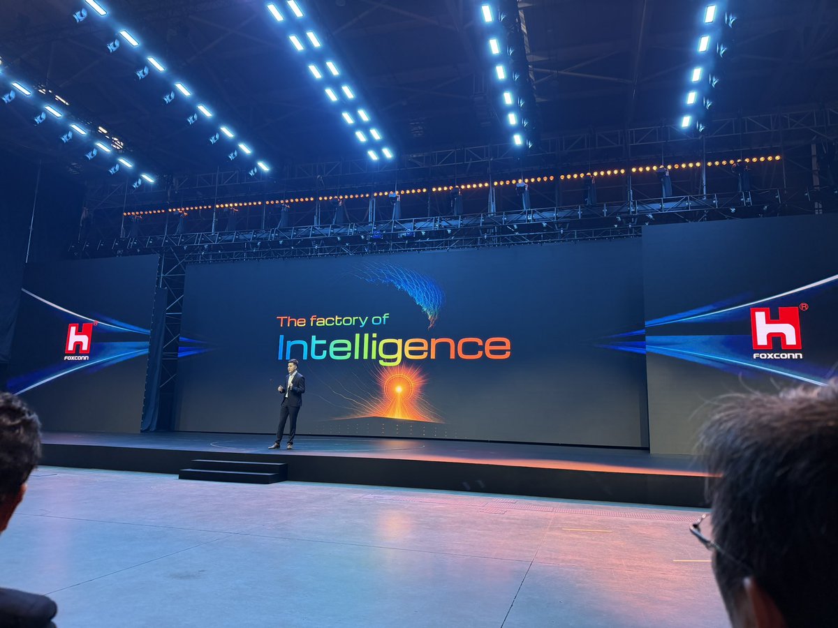 sudhirmehtapune's tweet image. Invigorated after attending the #Foxconn annual tech day in #Taiwan . Would have liked to see more Indian companies represented here .  The combination of AI, Energy &amp;amp; EV’s will change the world .  The energy  here is electric &amp;amp; the opportunity is endless. Also what struck me was…