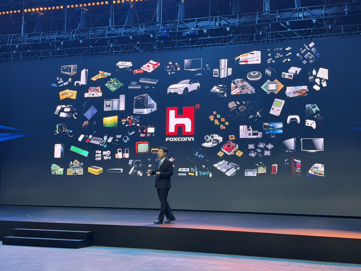 sudhirmehtapune's tweet image. Invigorated after attending the #Foxconn annual tech day in #Taiwan . Would have liked to see more Indian companies represented here .  The combination of AI, Energy &amp;amp; EV’s will change the world .  The energy  here is electric &amp;amp; the opportunity is endless. Also what struck me was…