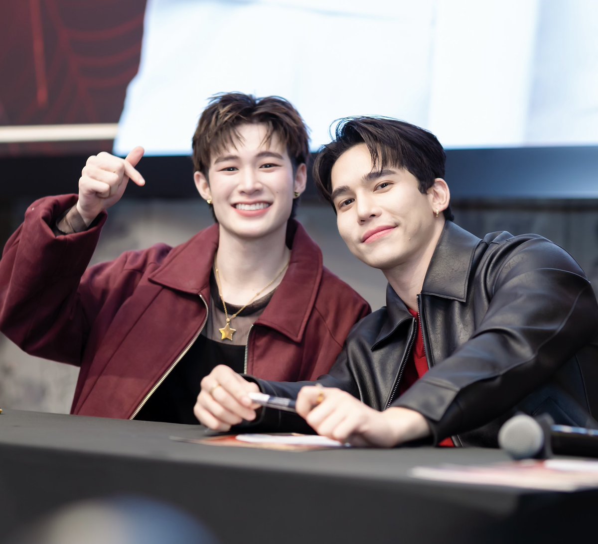 Bewitchedbypuff's tweet image. ✨ #MaxNatPreChristmasDaySpecial 🎄
Exclusive Trip 2Days☀️1Night🌙by BW🦋✨20-21.12.2025✨

ติดตามรายละเอียดกิจกรรมอย่างเป็นทางการได้ทาง Official BW🦋 25.11.2025🎊

✨ #MaxNatPreChristmasDaySpecial 🎄
Exclusive Trip 2Days☀️1Night🌙 by BW🦋✨20-21.12.2025✨

The details of…