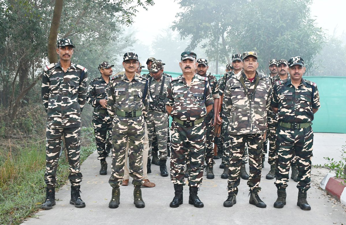 9BnSSB_INDIA's tweet image. SSB जवानों ने आज BPET के माध्यम से अपनी स्टैमिना, स्पीड और स्ट्रेंथ का मानक परीक्षण दिया—टीमवर्क, अनुशासन और प्रोफेशनलिज्म के साथ ऑपरेशनल रेडीनेस को और मजबूत किया गया। फिट फोर्स, सेफ बॉर्डर्स!
@SSB_INDIA
@SSBFTRLUCKNOW
@SSBSHQGKP
 #BPET #FitnessFirst #FitForce #MissionReady