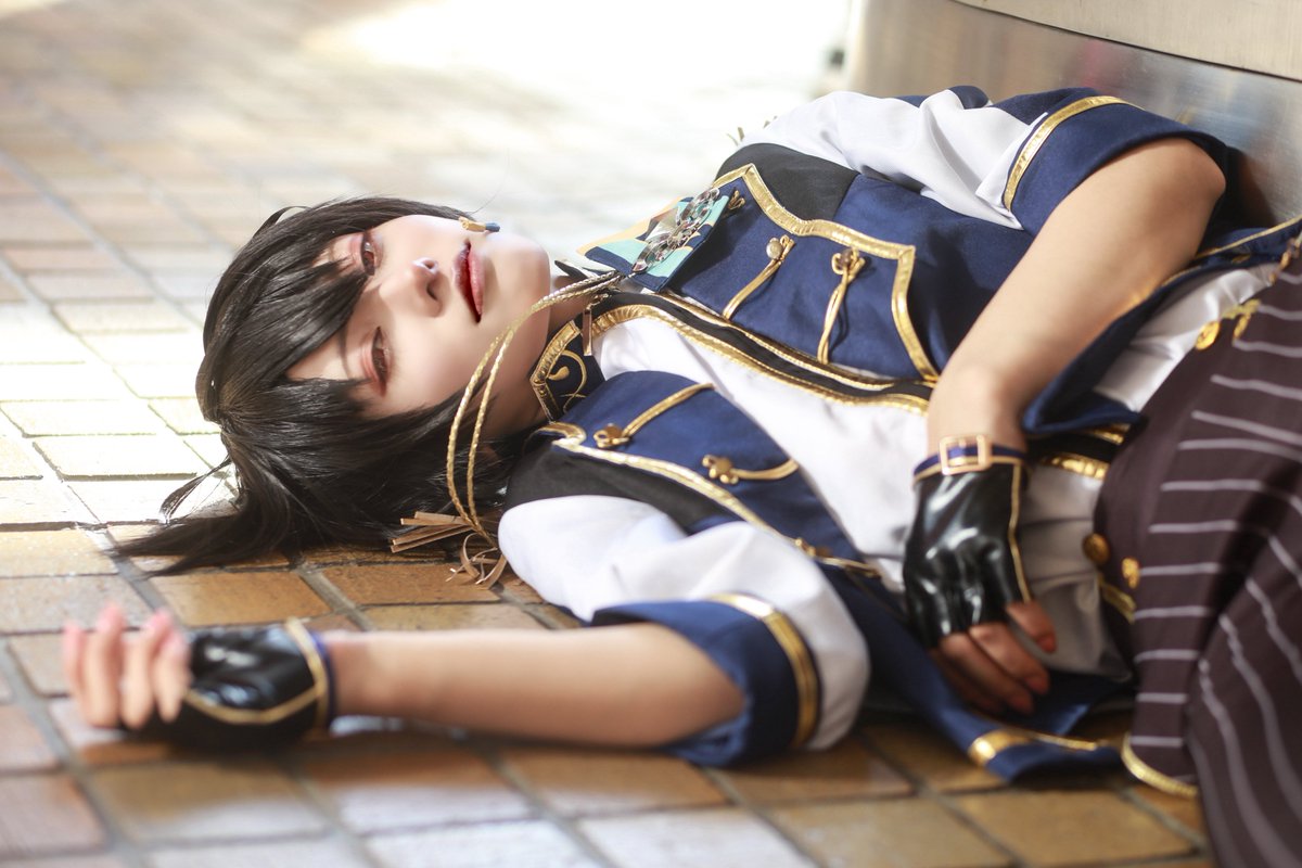 39tkz's tweet image. 俺の眠りを妨げるアホは、どこの誰かなぁ…?
#enst_cos