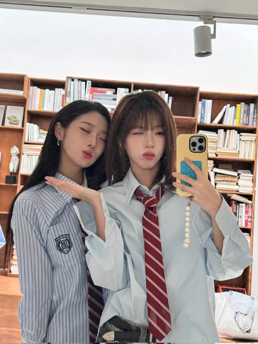 Image from 𓆟 (@Qiaoyiu)