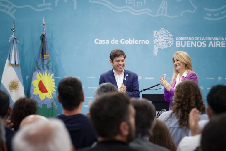 #Kicillof rechazó el acuerdo de #Milei con #Trump (EEUU): “En cualquier #acuerdo, primero hay que cuidar la producción y el trabajo argentino”

agenda4p.com.ar/2025/11/20/kic…