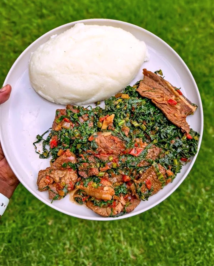 Which would you rather have for breakfast??

And can I get a GM as you pick your yummy bite? 😋🍽️🍹