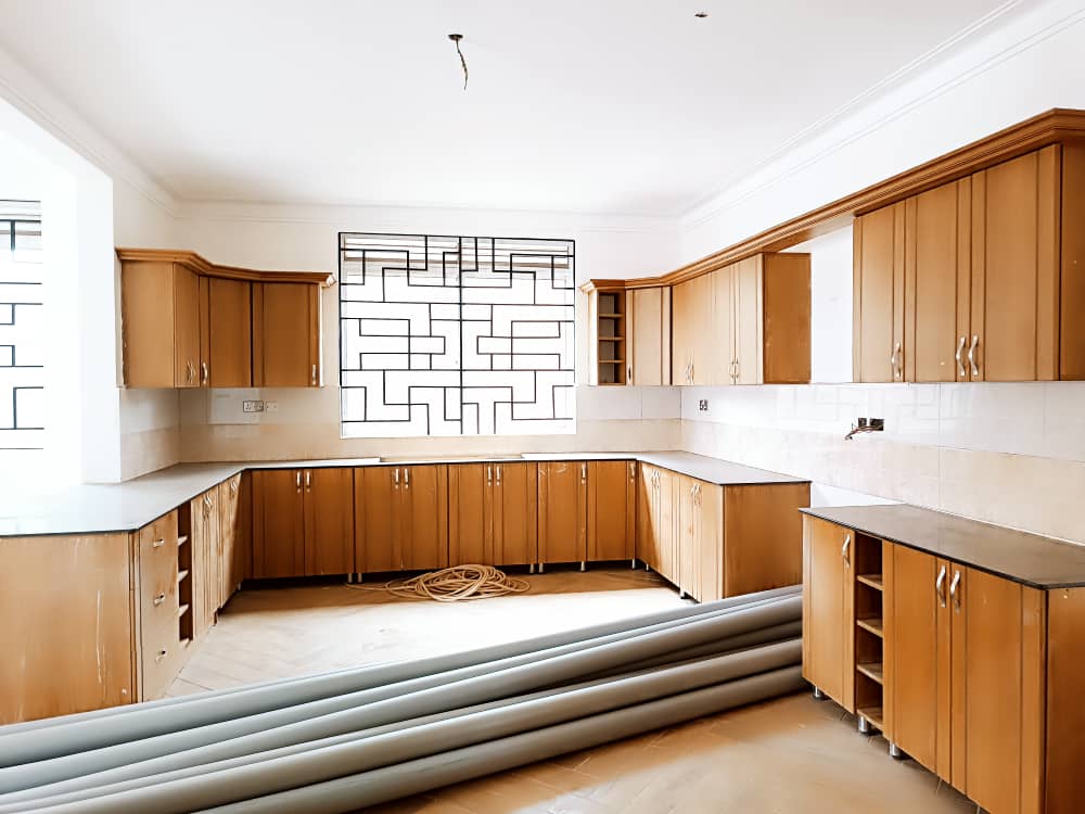 shukranproperty's tweet photo. BRAND NEW HOUSE FOR SALE IN KIRA
5 bedrooms 6 bathrooms plus 2boys_quarters
Seated on 15 Decimals private mailo land title
Priced at #780m Ugx
0706592177 https://t.co/KrYt6vB2Iz