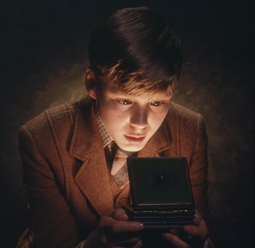 BraxM's tweet image. It's time to open the Box...
The Box of Delights began #OTD in 1984 on BBC1. But what became of the @RadioTimes cover star, Devin Stanfield? @PatrickMulkern found out last year: radiotimes.com/tv/fantasy/box…