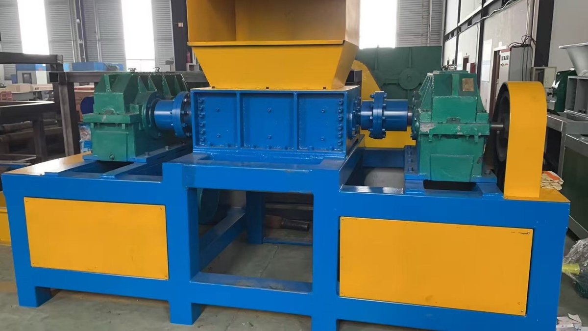 xuye_machinery's tweet image. 🌍 Every ton of waste we process = one less burden on our planet. At [Your Company Name], we turn solid waste into value through sustainable reuse, efficient recycling, and eco-friendly treatment. 💚✨ #SustainableWaste #ResourceRecovery #EfficientProcessing #EcoFriendlyTech