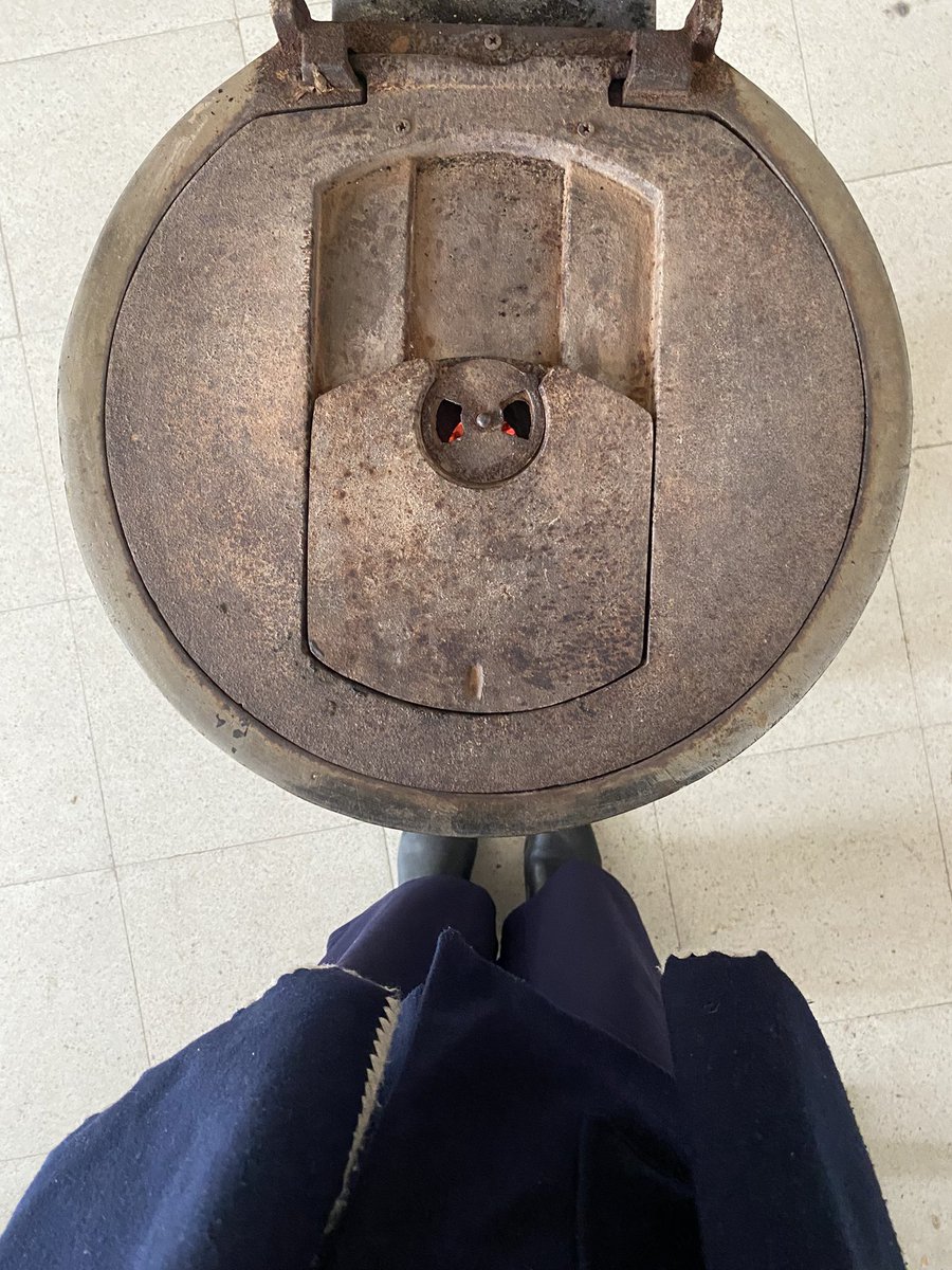 okulun sobasını yaktım gerekirse jet uçağını kullanır amerikan donanmasına da çakarız