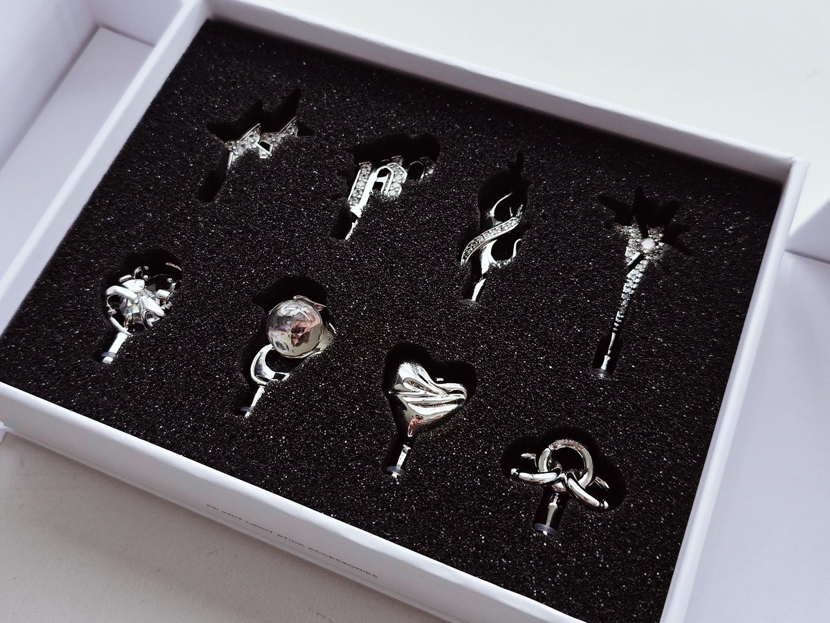 สวยมากกกกกกก!!! ✨️

#StellarisCollection
#PPKritLightStickAccessories