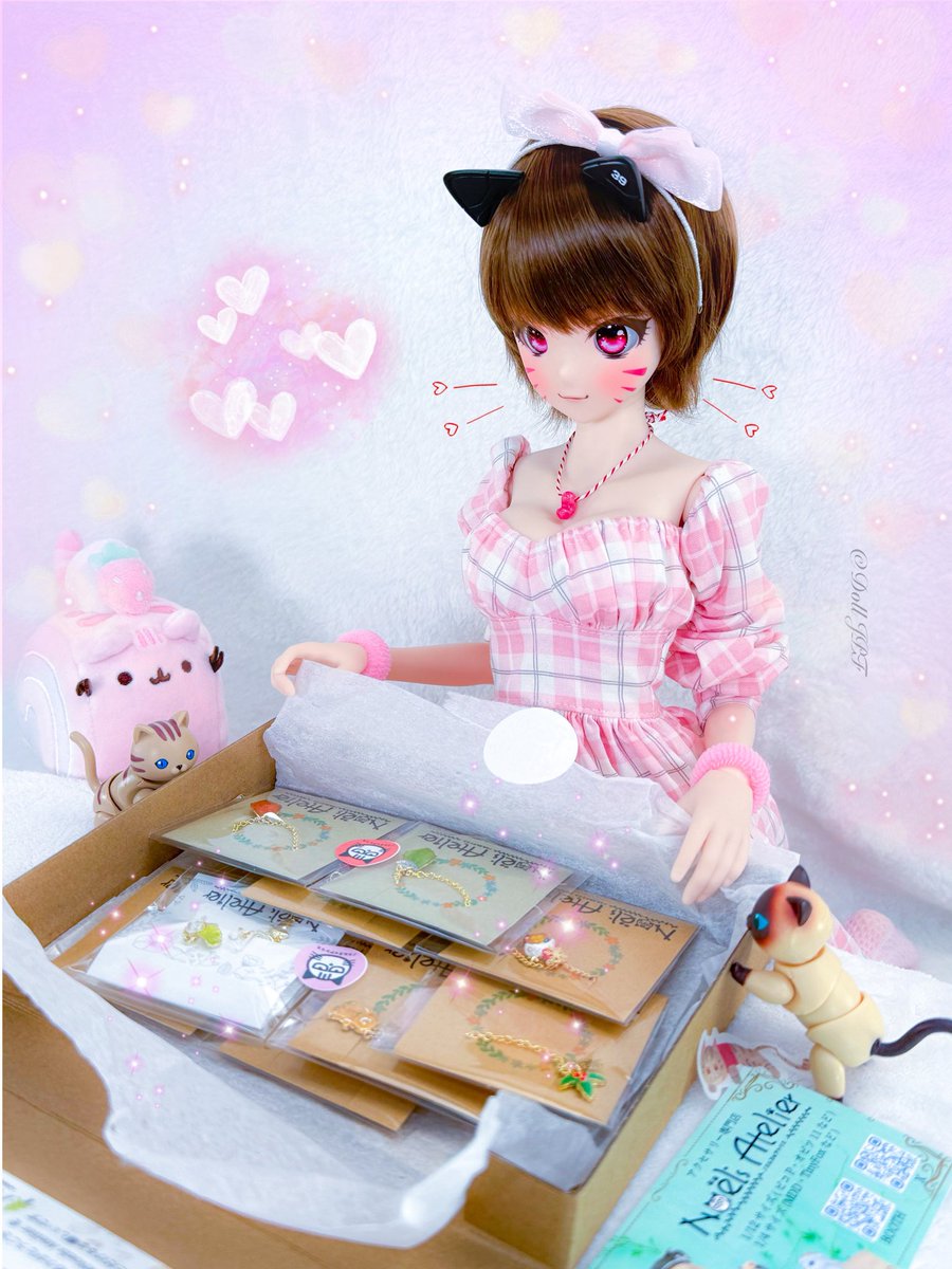 祝ちゃん: まぁ…こんなに素敵なアクセが揃って… 祝、とっても幸せにゃ