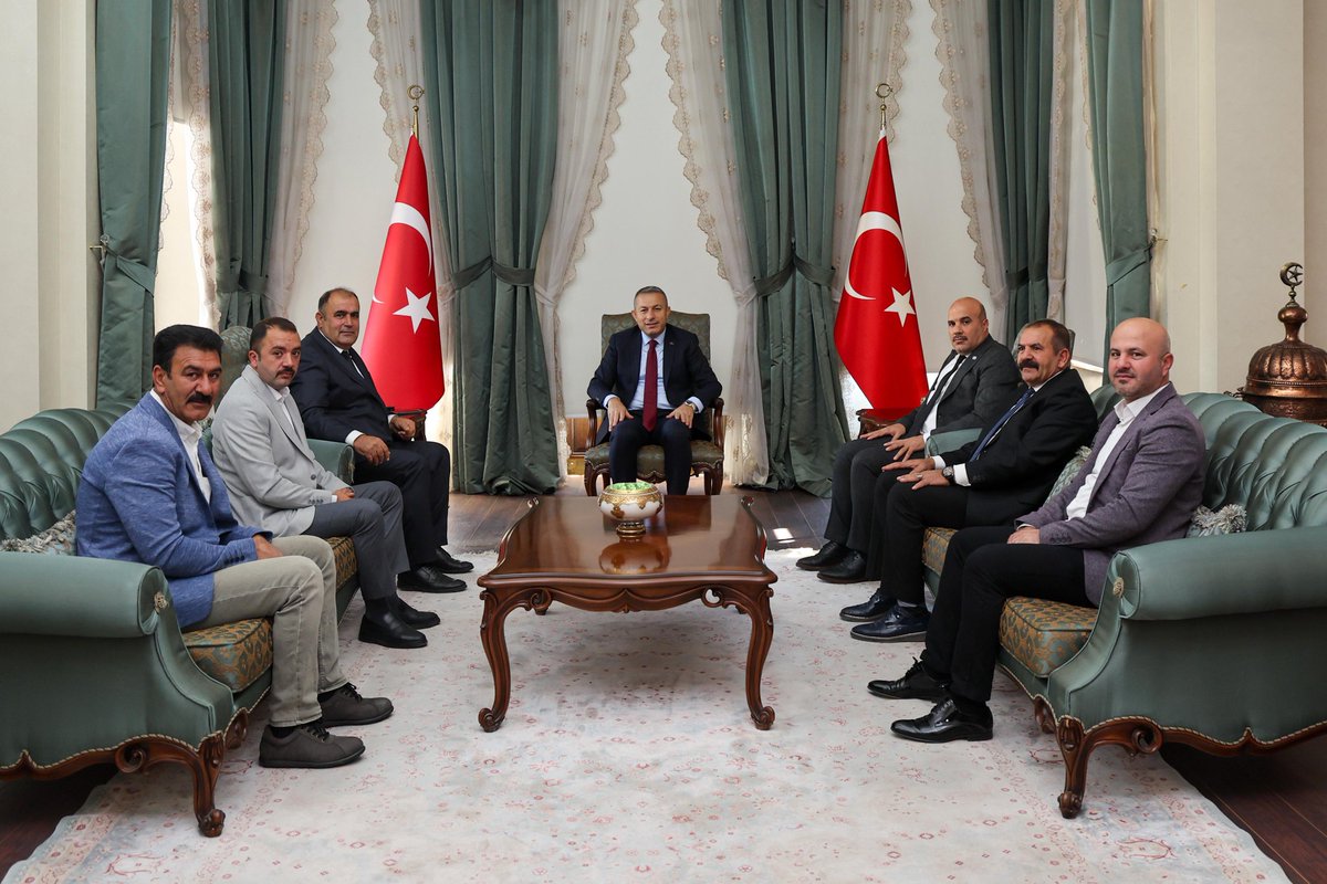 Valimiz Sayın Tahir Şahin İYİ Parti Kilis İl Başkanı Sayın Mustafa Polat ve beraberindeki heyeti kabul etti.