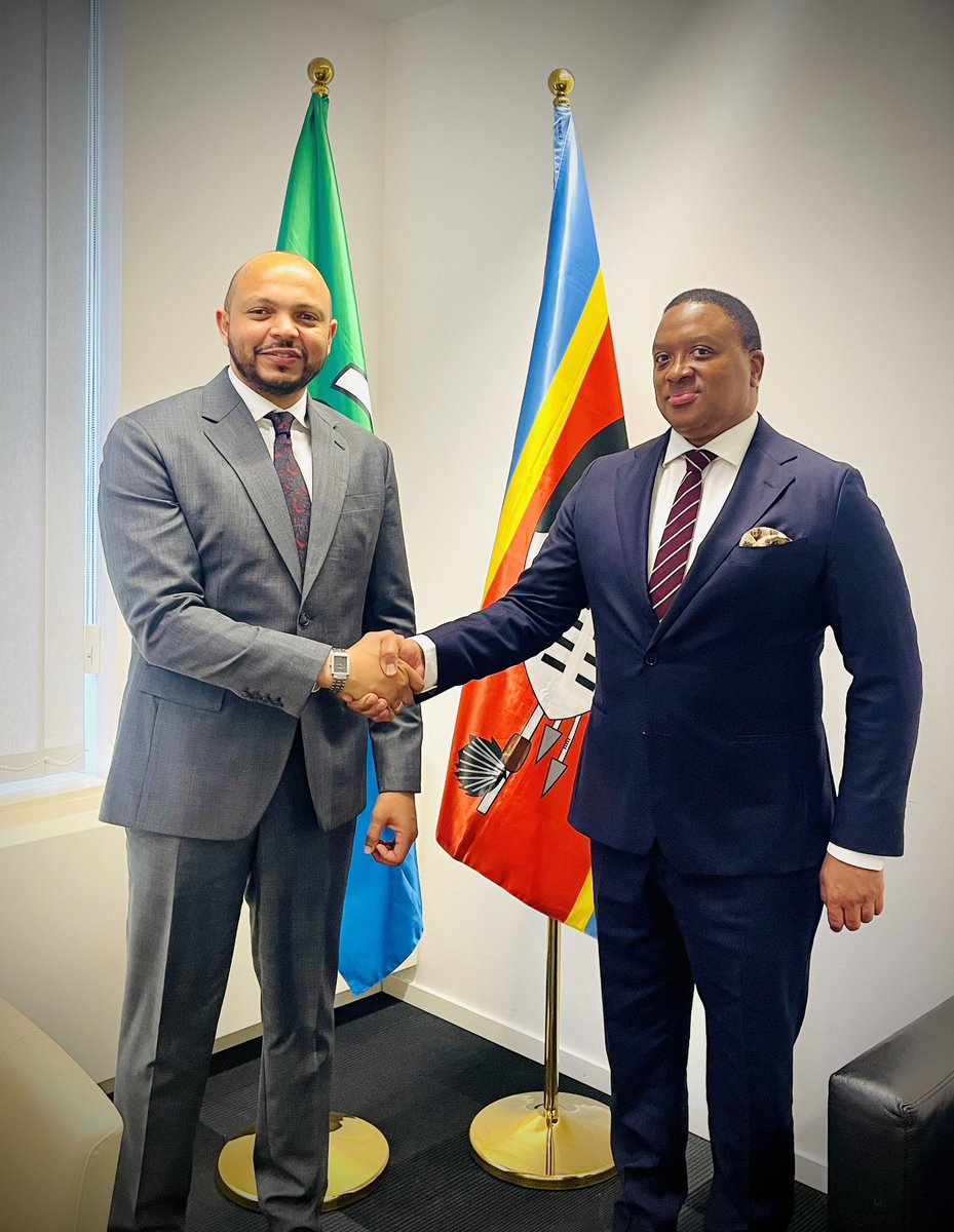 PressACP's tweet image. The Secretary-General of the OACPS, H.E. Moussa Saleh Batraki (@MBatraki), received H.E. Sibusisiwe Mngomezulu, Ambassador of the Kingdom of Eswatini to Brussels (@EswatiniGovern1), at the Headquarters of the Organisation.

The discussions focused on strengthening cooperation…