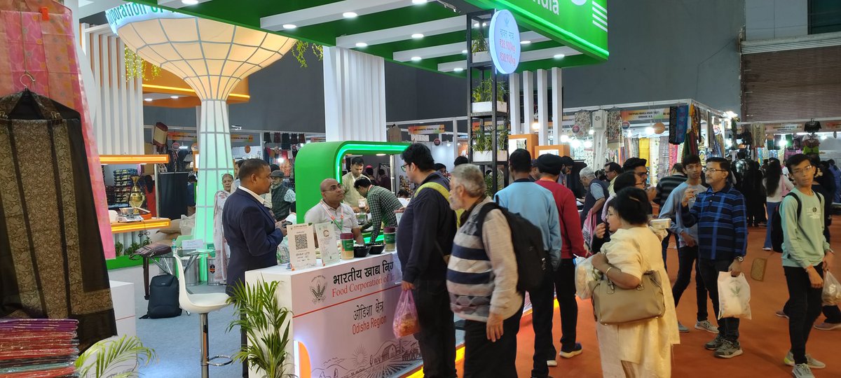 FCI_Delhi's tweet image. 📍 At Bharat Mandapam, Hall 6 – #IITF2025, FCI’s commitment to accessible, quality foodgrains is drawing massive public interest.

🌾 Visitors have already purchased over 2600 kg of rice within a week—celebrating affordability, trust, and unity across States.
#FCI 
#FoodSecurity