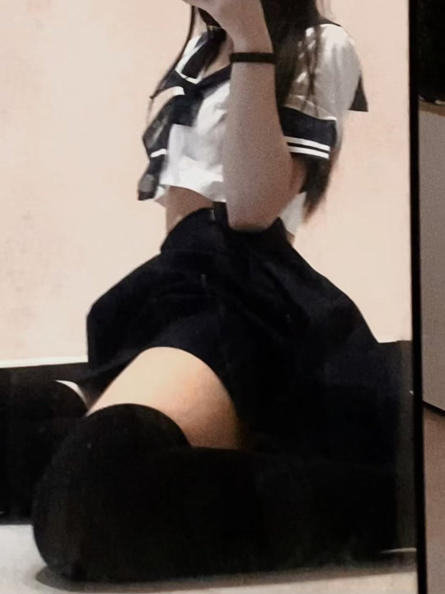 福利姬你听听我的心声分享的黄推图片3 - 网红私拍内容