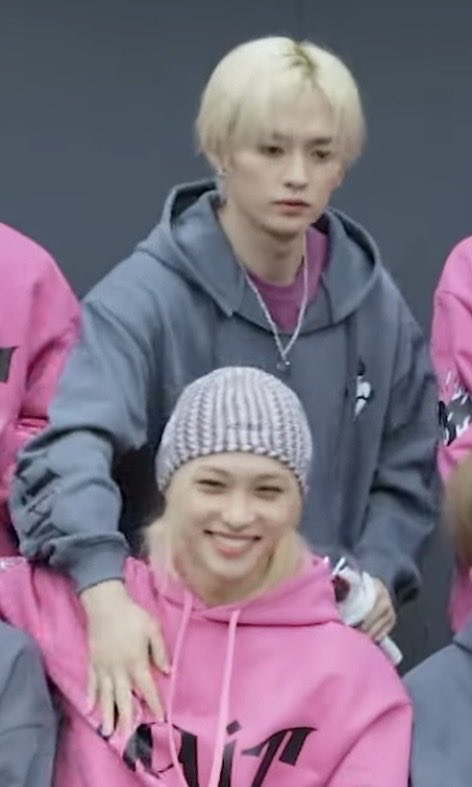 nnbb0kk's tweet image. 기회보다 만튀해놓고 
째려볼 땐 암것도 못하다가 
다시 돌아볼 때 미소짓는 게 ㄹㅇ 꼴림…….