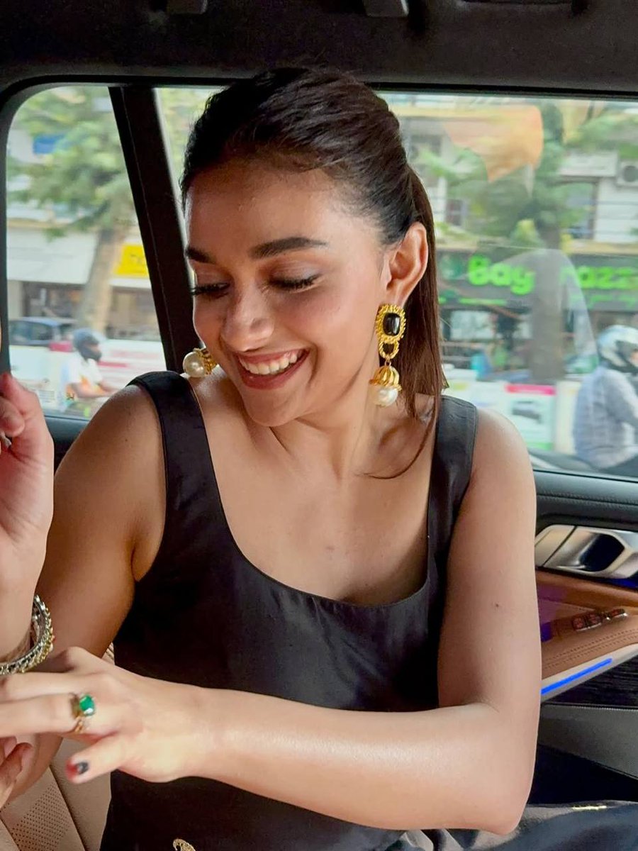 BatAlfred1's tweet image. She cooked🥵🔥❄️
#KeerthySuresh 
#KeerthySureshhot