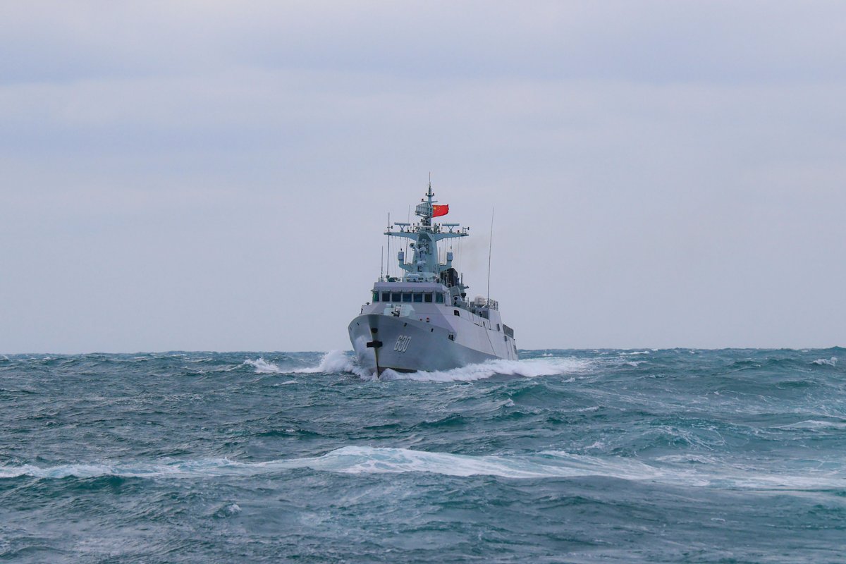 ChinaDaily's tweet image. Two fleets from the Chinese and Vietnamese navies conducted their 39th joint #patrol in the waters of the Beibu Gulf from Nov 19 to 20, in accordance with a relevant agreement and annual plans between the two sides. bit.ly/4obxeut