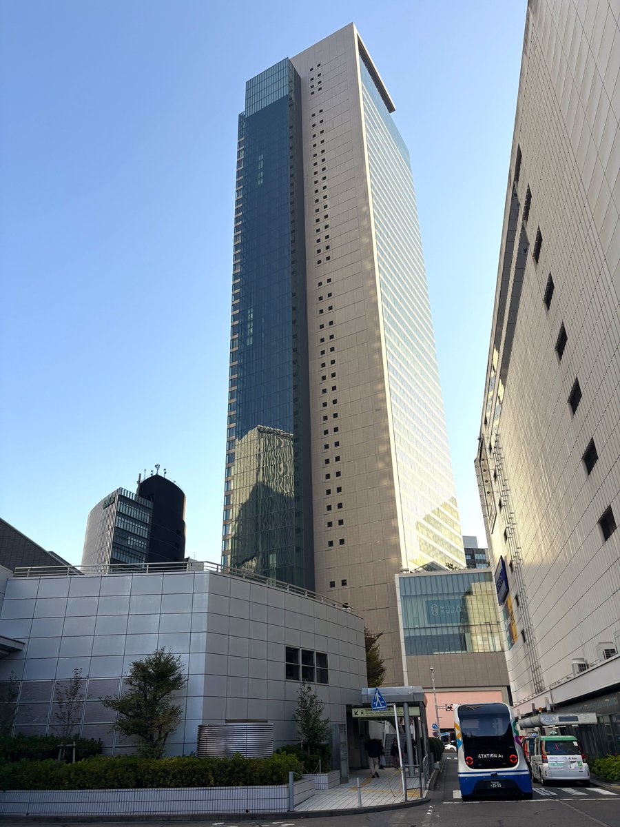 JRtokai_bus's tweet image. バス香です。

今週もあっと言う間に終わりました。

来週以降も色んな準備が目白押しで、「あっ」とさえ言えないかもしれません 笑(&amp;gt;_&amp;lt;)

まずは11/29(土)の名鉄バス様主催イベントを頑張るぞ (^o^)丿ｵｰｯ

#JR東海バス #名鉄バス #イベント #いい肉の日 #名鉄バスセンター #さよならイベント