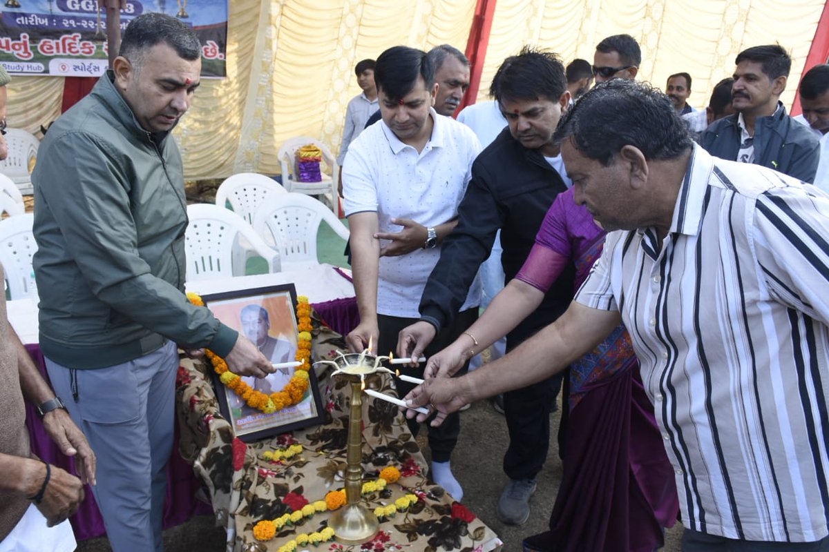 infobanaskantha's tweet image. ડીસા ખાતે મંત્રીશ્રી પ્રવીણભાઈ માળીએ ક્રિકેટ ટુર્નામેન્ટનો કરાવ્યો પ્રારંભ

@CMOGuj @InfoGujarat @CollectorBK