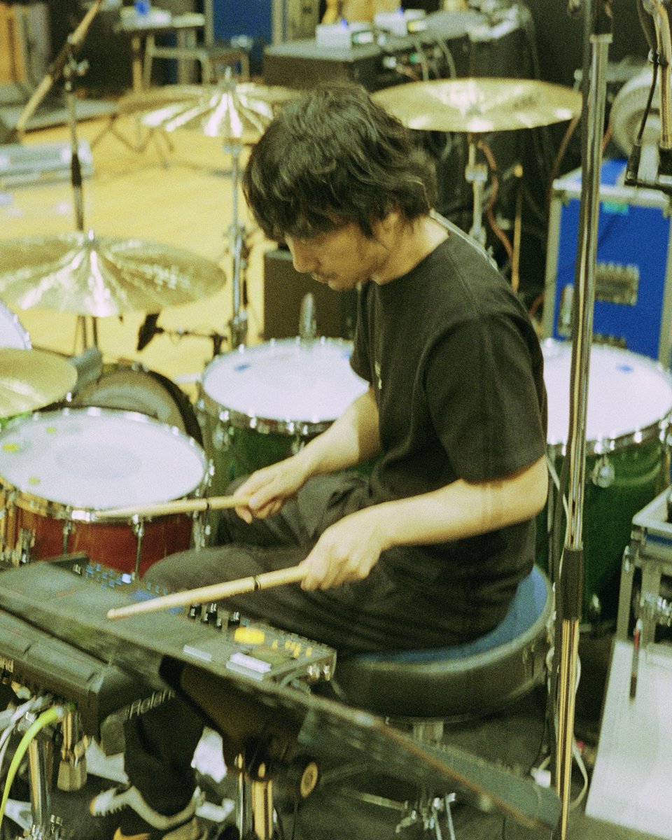 boc_official_'s tweet photo. Rehearsal
#BUMPOFCHICKEN
#RADWIMPS
#RADWIMPS20th
#RADWIMPS20th_TOUR https://t.co/NVelnxcpRZ