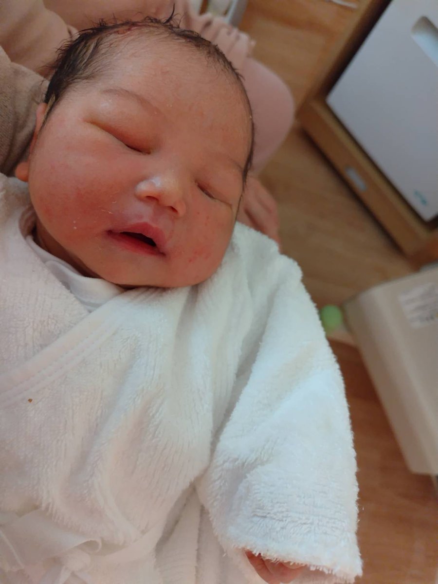 lets_and_5's tweet photo. パパになりました https://t.co/fQmeppLUIa
