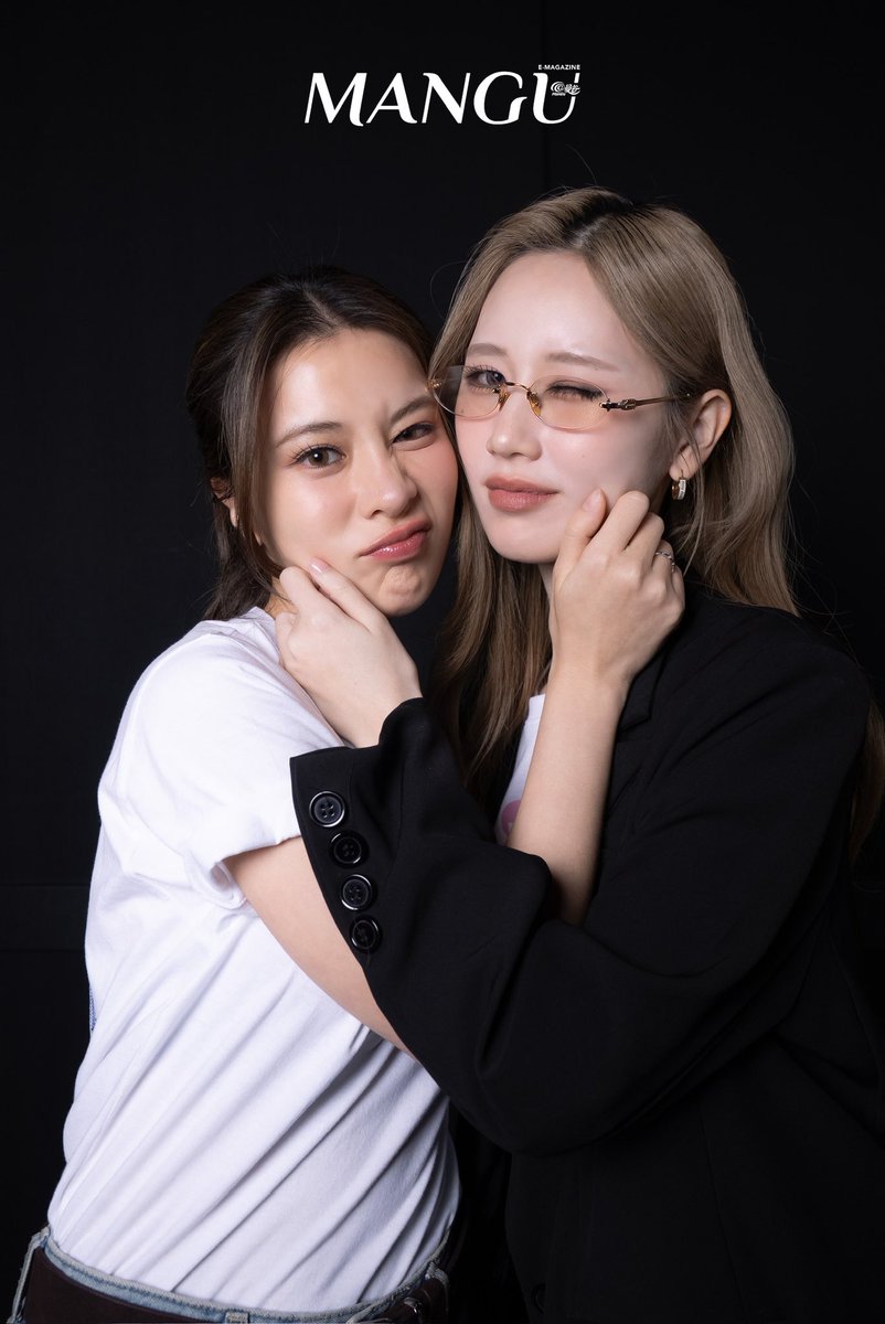 ManGu_Magazine's tweet image. อารมณ์วัยรุ่น × โรแมนติกโดยการออกแบบ &quot;รับ (รัก) ออกแบบ&quot; 
ฉบับนี้มีบทสัมภาษณ์พิเศษกับ เจนเย่ และ เก้า สุภัสสรา ดาราดังจากละครไทยเรื่อง &quot;รับ (รัก) ออกแบบ&quot; พาคุณย้อนรอยความสัมพันธ์ที่เคยมีบ้างเลิกๆ หายๆ จากความขัดแย้งสู่ความใกล้ชิด จากความยับยั้งชั่งใจสู่ความหลงใหล
ในละคร…