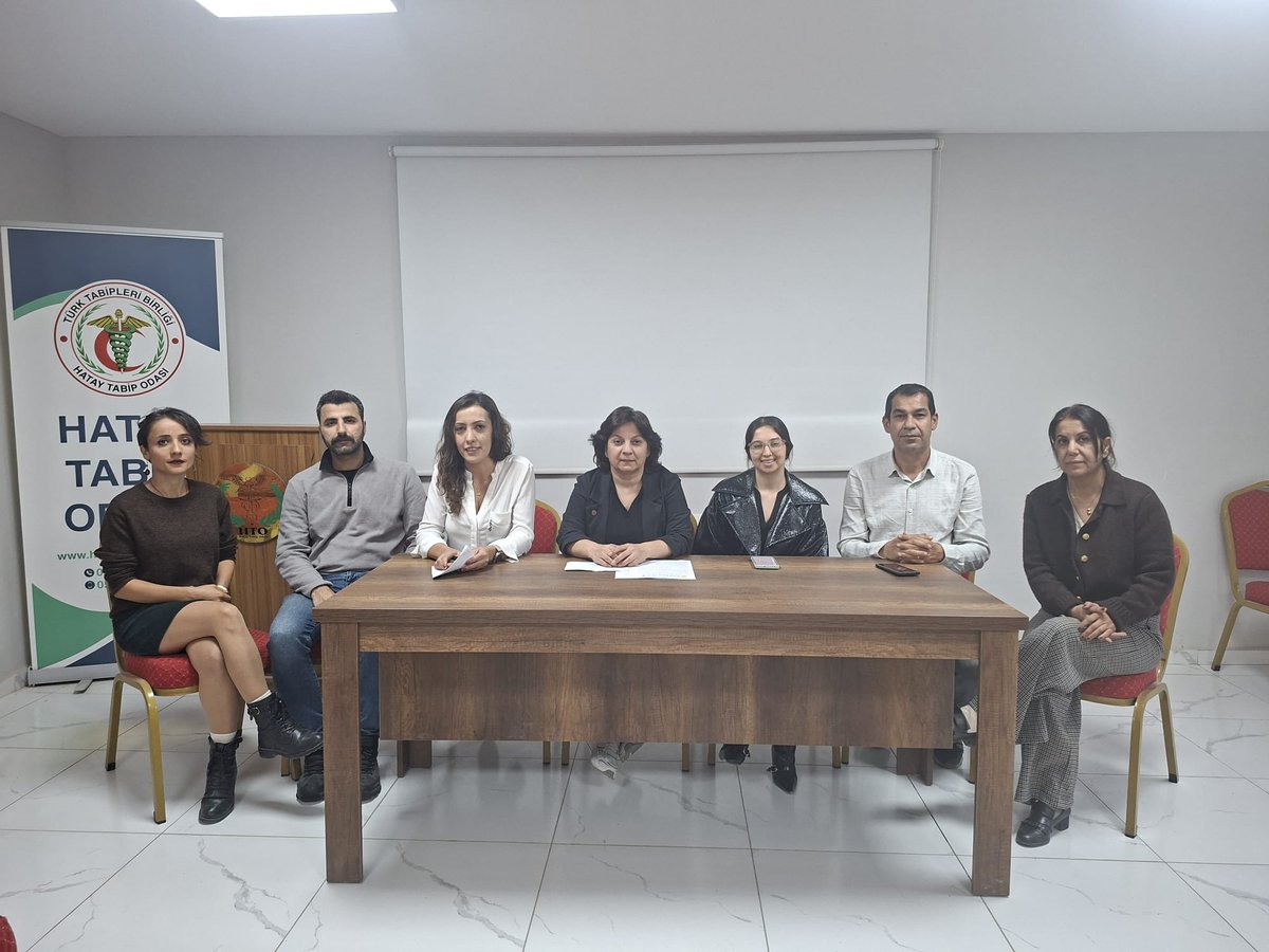 Eğitim Sen Yükseköğretim ve Eğitim Sekreteri Evrim Gülez, Hatay Şube Yürütme Kurulu üyelerimizle birlikte, Hatay’da Roman, Dom ve Abdal çocukların yaşadığı  Büyükdalyan Geçici Konaklama Merkezi'ni ziyaret etti. Ayrıca Roman, Dom ve Abdal çocukların eğitime erişim hakkı için