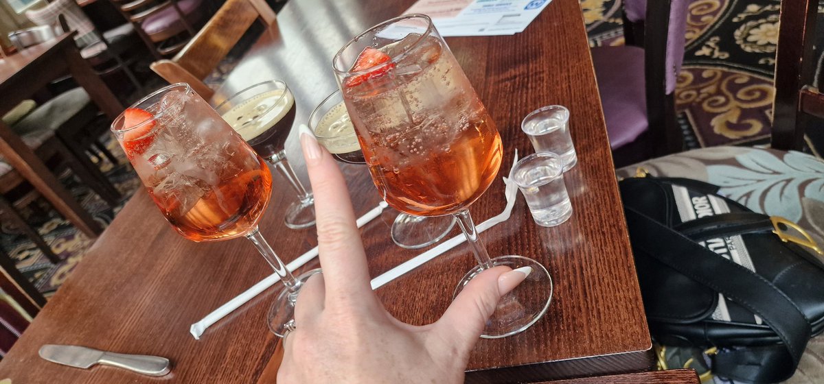 Drinks break....
#goodcuck
#spoonspig

Goddess Femdom Findom Fetish Milf Submissive Paypig Finsub Slave paysub feet foot soles toes nylon lingerie boots cashmeet coffee errands spoonspig leather worship mistress