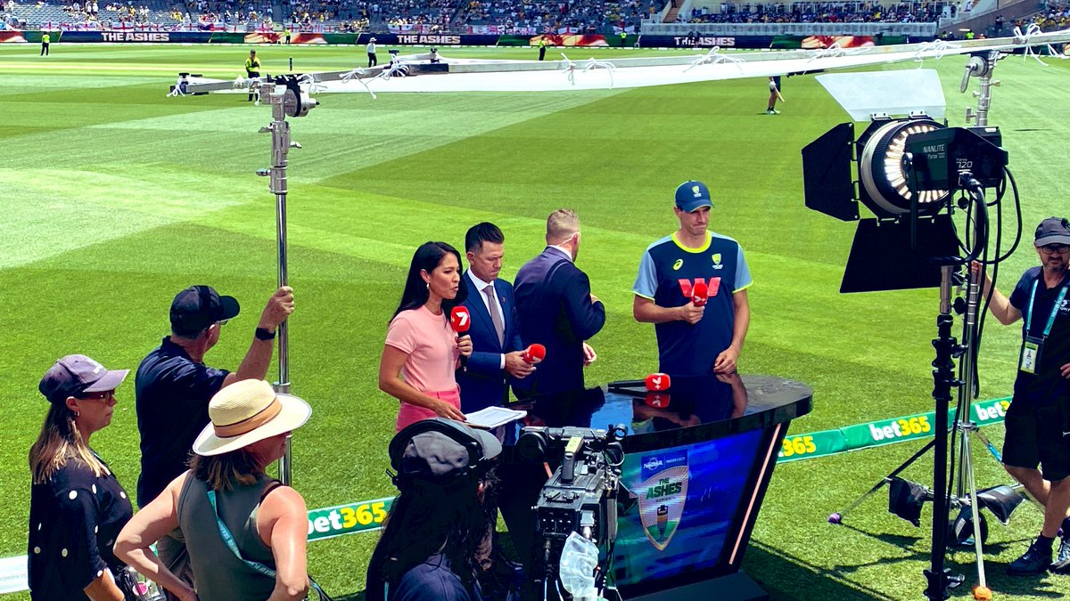 daniyalb_'s tweet image. Pat &amp;amp; Punter #Ashes2025