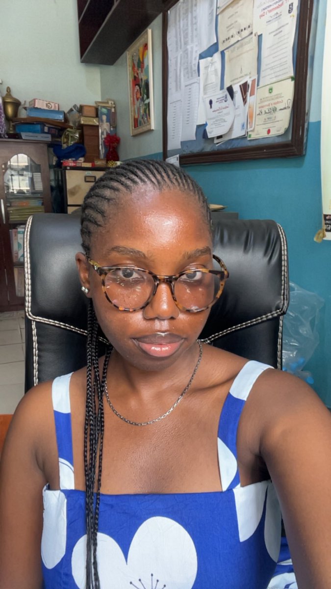 maayokun's tweet image. i defeated acne 🙏🏾