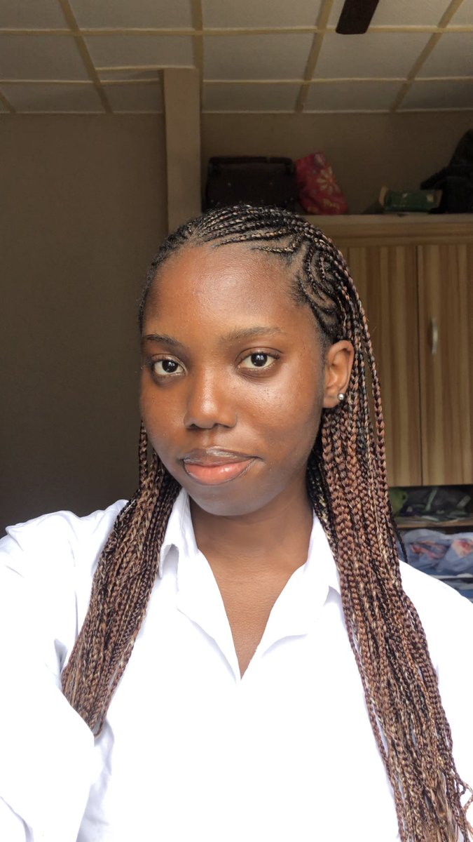 maayokun's tweet image. i defeated acne 🙏🏾