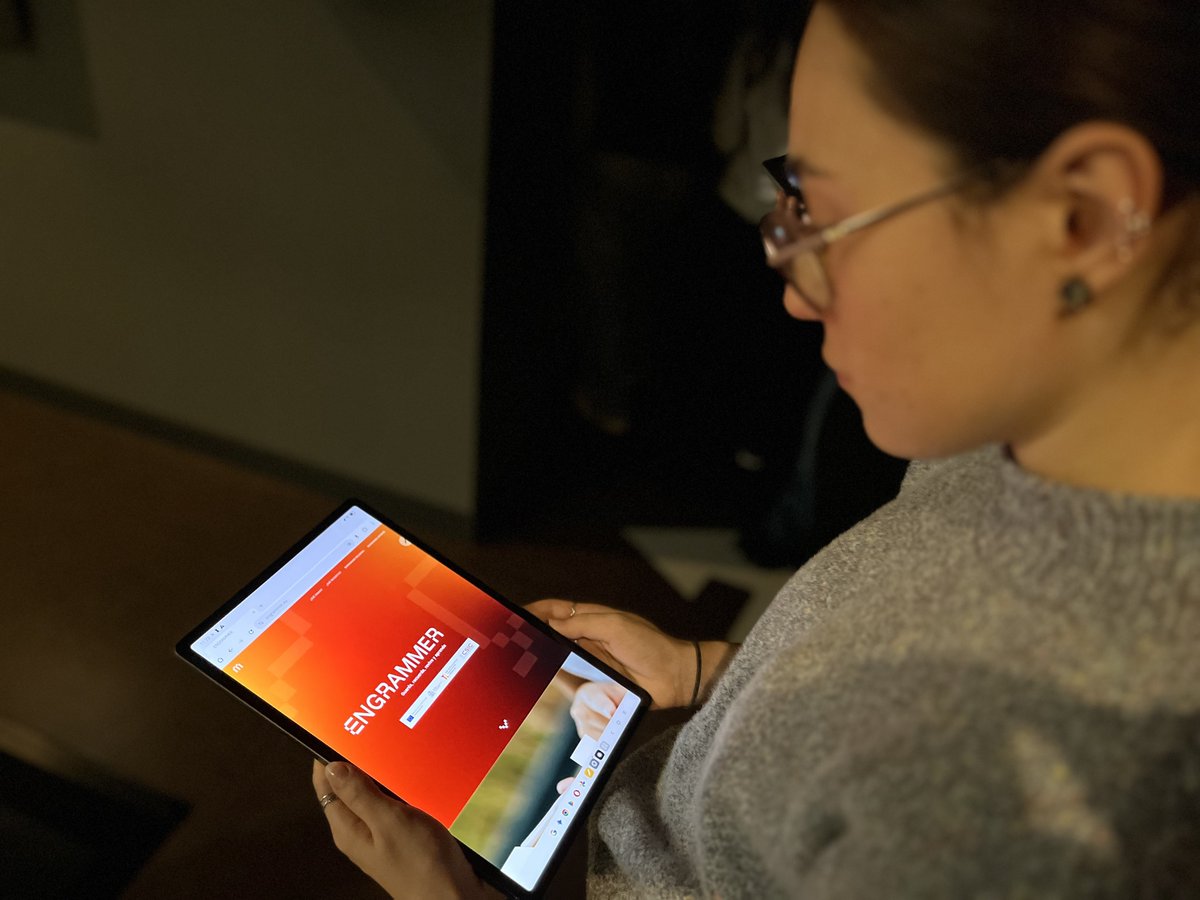 IFCA_CSIC_UC's tweet image. 🔴La inteligencia artificial al servicio de los neandertales.

🦬El IFCA (@CSIC - @unican) y el MUPAC lanzan un taller piloto para aprender sobre Prehistoria a través de inteligencia artificial, mediante la plataforma de aprendizaje Engrammer Aprende.

📲bit.ly/4o8vqlI