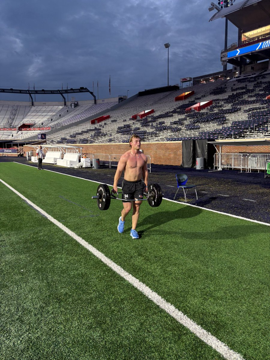 Decker with the lead now!