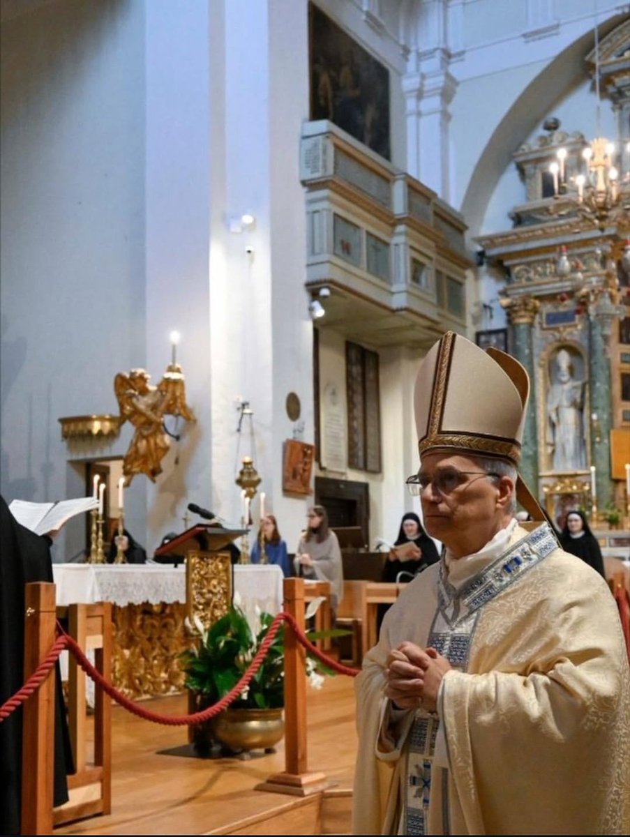 FriarEmma1's tweet image. Pope Leo XIV in Assisi:
A place that recalls peace, fraternity and respect for creation! St Francis of Assisi,  Pray for us